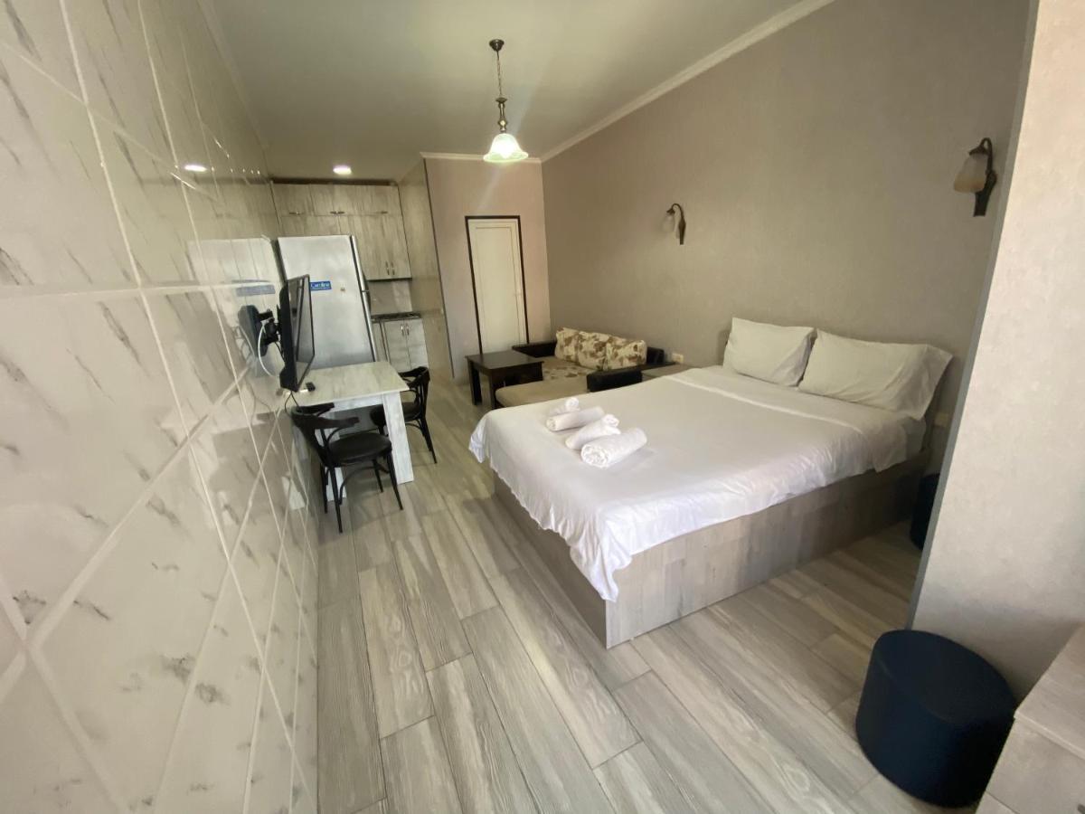 Apartment - Nino Батуми Экстерьер фото