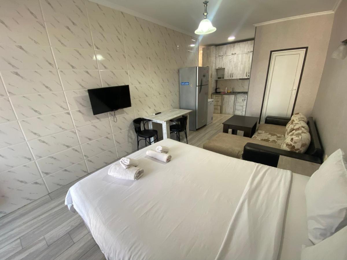 Apartment - Nino Батуми Экстерьер фото