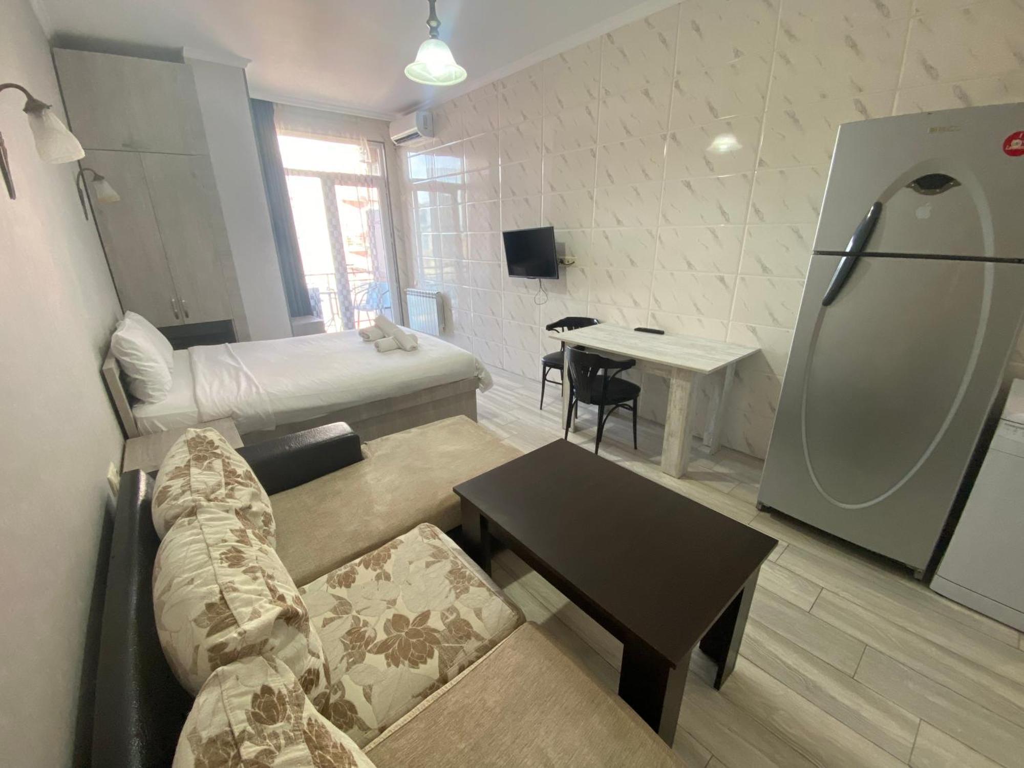Apartment - Nino Батуми Экстерьер фото